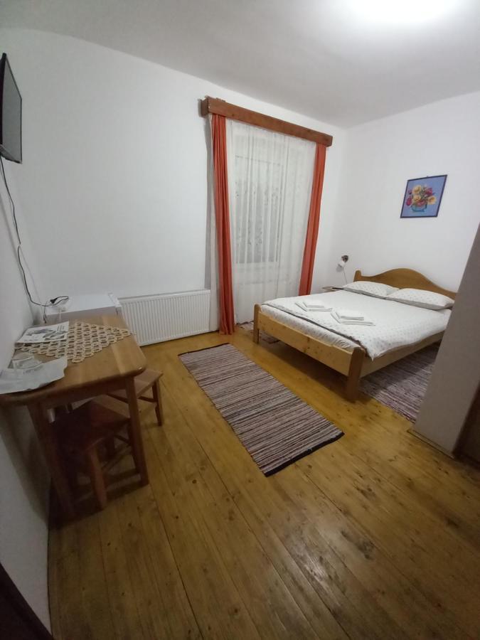 Casa Din Barcut Guest House Luaran gambar